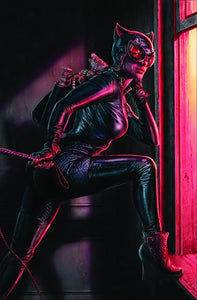 CATWOMAN #25 CVR B LEE BERMEJO CARD STOCK VAR (JOKER WAR) - grayskullhobbies.com