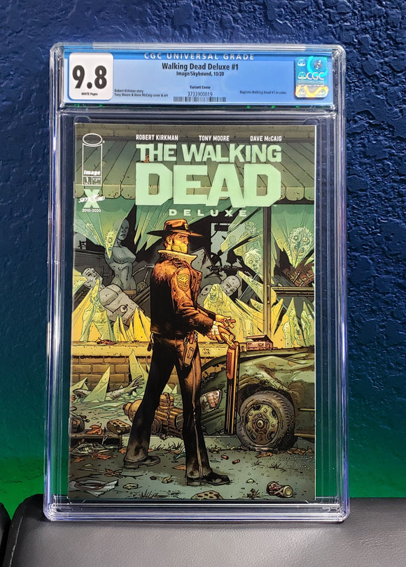 Walking Dead Deluxe 1 CGC 9.8 Cover B Moore McCaig Reprint In Color